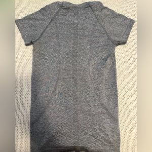 Lulu Lemon Swiftly Tech Short Sleeve